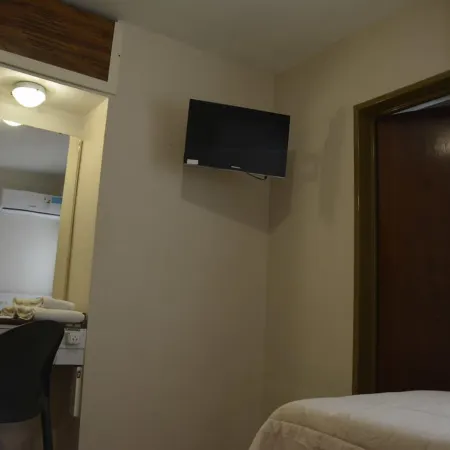 Hotel Menossi Отели в г. Рио-Куарто