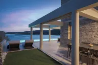 Luxurious Seafront Villa Karystos