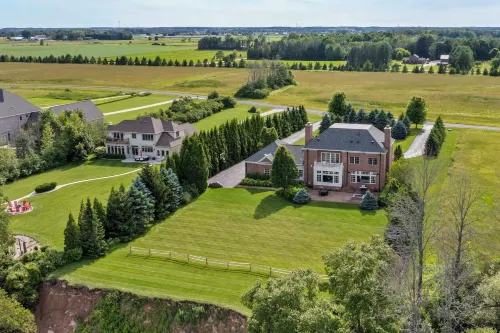 Lake Michigan Gem: Private Beach & Game Room - 4-Star