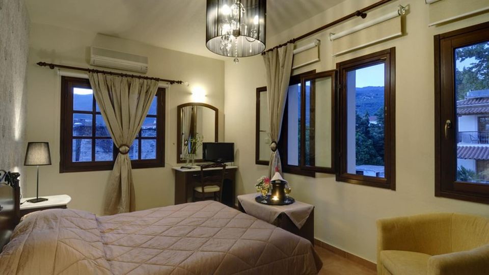 Enalion Hotel
