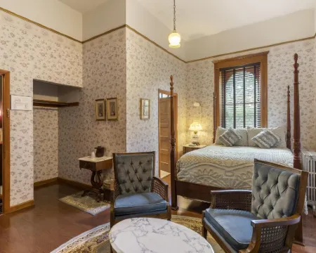 Cripple Creek Hospitality House Hotels in Teller County
