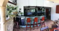 Cabrera Chalet Boutique Hotel - bar