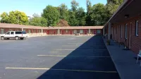 American Inn - parking
