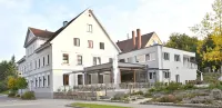 Landgasthof & Hotel Zur Rose Berg فنادق في Schelklingen