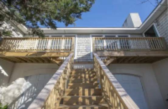 Coastal Casa 2 Bedroom Home - 4-Star