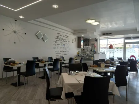 B&B Brezza Marina & Ristorante Shoreline