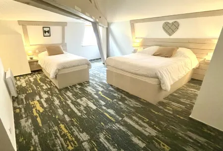 La Demeure des 2 Trésors Отели в г. Бас-Сюр-ле-Рюпт