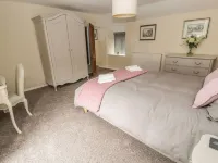 Dove Cottage - parking