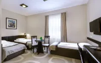 Hotel Picaro Żarska Wieś Północ A4 Kierunek Niemcy Hotels in Piensk