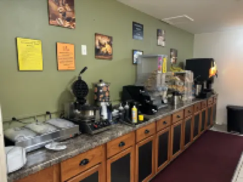 AmeriVu Inn & Suites