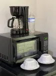 Hotel Los Robles = 洛斯羅布萊斯酒店