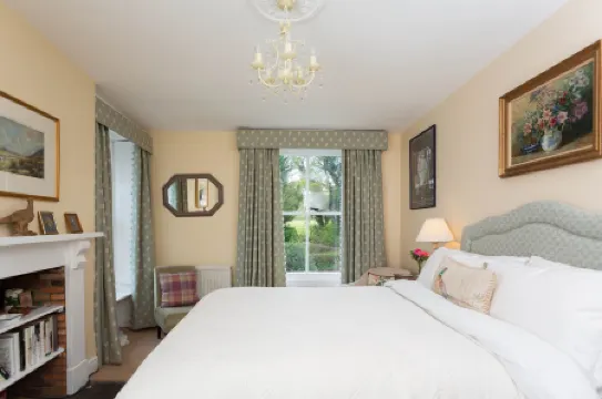 Ingram House Bed & Breakfast