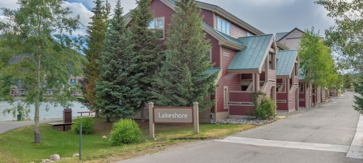 Lakeshore 1545 Hotels in Summit County