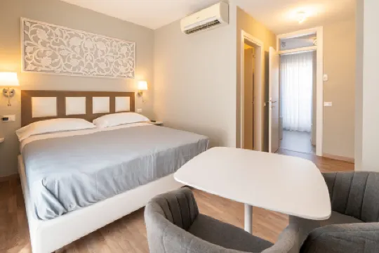 GG8酒店和套房SPA