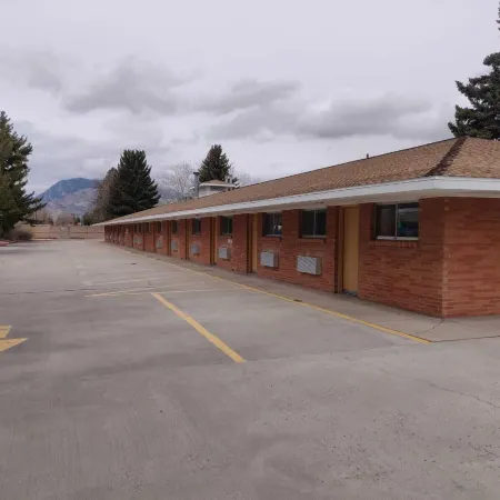 Skyline Motor Inn