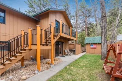 4 Seasons Inn on Fall River Hotel di 