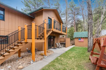 4 Seasons Inn on Fall River Отели рядом с достопримечательностью «оз. Спраг»