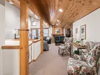 Family Getaway-Pool, Hot Spring, Scuba & Ice Castles 727 Home