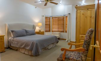 Family Vacation-Heated in Out Pool, Tubing & Ice Skating 719 Townhouse