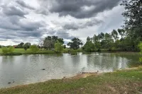 Delightful Carmine Studio on Farm Near Round Top! - Homestays