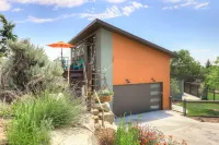 Stylish & Modern Boise Studio w/ Foothills Views! -  Appartamenti vacanze