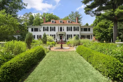 16 Elm Heritage Hotel Hotels near Cayuga Lake