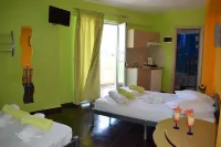 Lilalo Hotel - Parkplatz