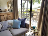 Beach Getaway Ocean Grove 1 bedroom Self Contained Unit