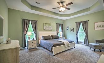 Tallassee Creekside Cabin w/ Forest Views!
