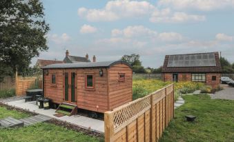 Mooffitch Riverview Hut