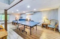 Lakeside Spooner Home w/ Game Room & Views! - 3 stjerner