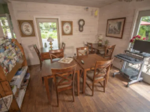 Coachlite Inn Hotels in Sister Bay