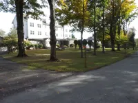 Kenoza Lake View Manor Hotels in Fremont