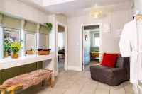 Goodramgate Apartments - balcony