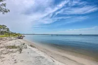 Bayfront Home with Kayaks, Paddleboards and Bikes - อ่างจากุชชี่