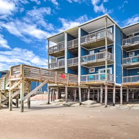 North Topsail Beach Condo w/ Balcony!