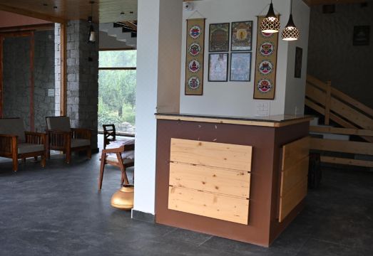 마날리 설산 전망