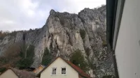 Cafe Altmühl, Ferienwohnungen Gästehaus Krimhilde Direkt am Wasser Hôtels à : Kelheim