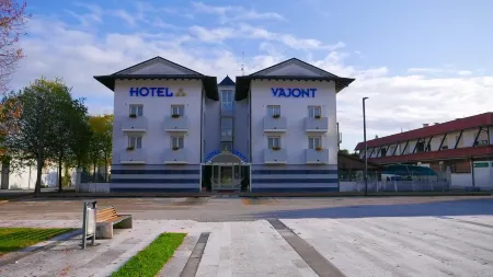 Hotel Vajont Отели в г. Маниаго