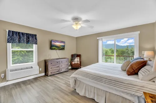 Private Deck and Sauna with Breathtaking Lake Views - Cozy Retreat Hotels in Jefferson County