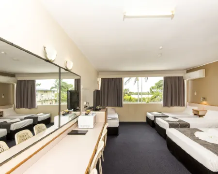 Mid City Motor Inn Hotels in Mackay