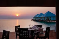 Diamonds Athuruga Maldives Resort & SPA Hotels in Himandhoo