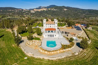 Castello Bonaria Wine & Spa Resort Các khách sạn gần Centro Ippico Il Felciaino