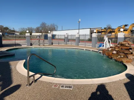 Sunrise Inn & Suites