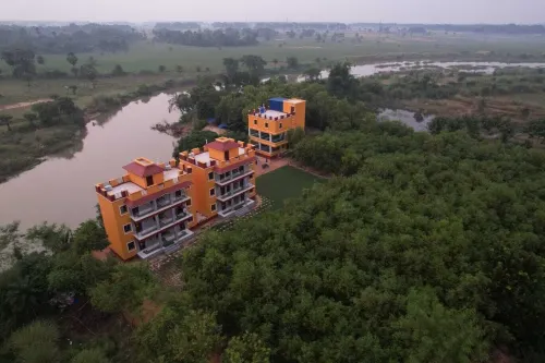 Resort Neel Nirjan !! Best Family Couple Friendly Family Resort!! Hotel a Birbhum
