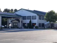 Pleasant Moose Lodge Hotels in Luce County