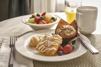 Homewood Suites by Hilton Phoenix-Avondale - breakfast