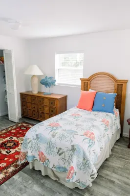 2 Bedroom 3 Bathrooms with Private Dock & Outdoor Cabana Directly on the River Hotels in Roseland