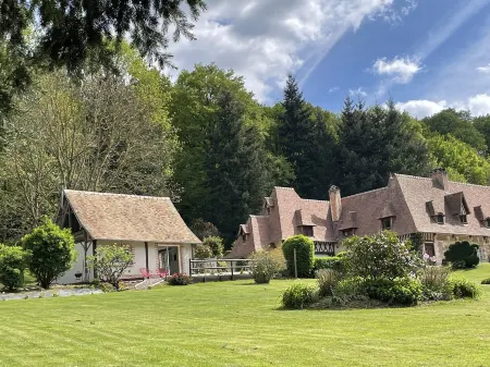 Le prieuré des Fontaines Отели в г. Сент-Оппортюн-ла-Мар