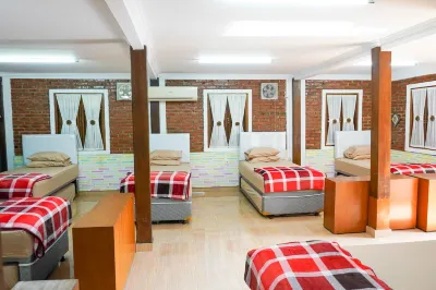 Mlejit Villa Cipanas Hotel dekat Toko saluyu